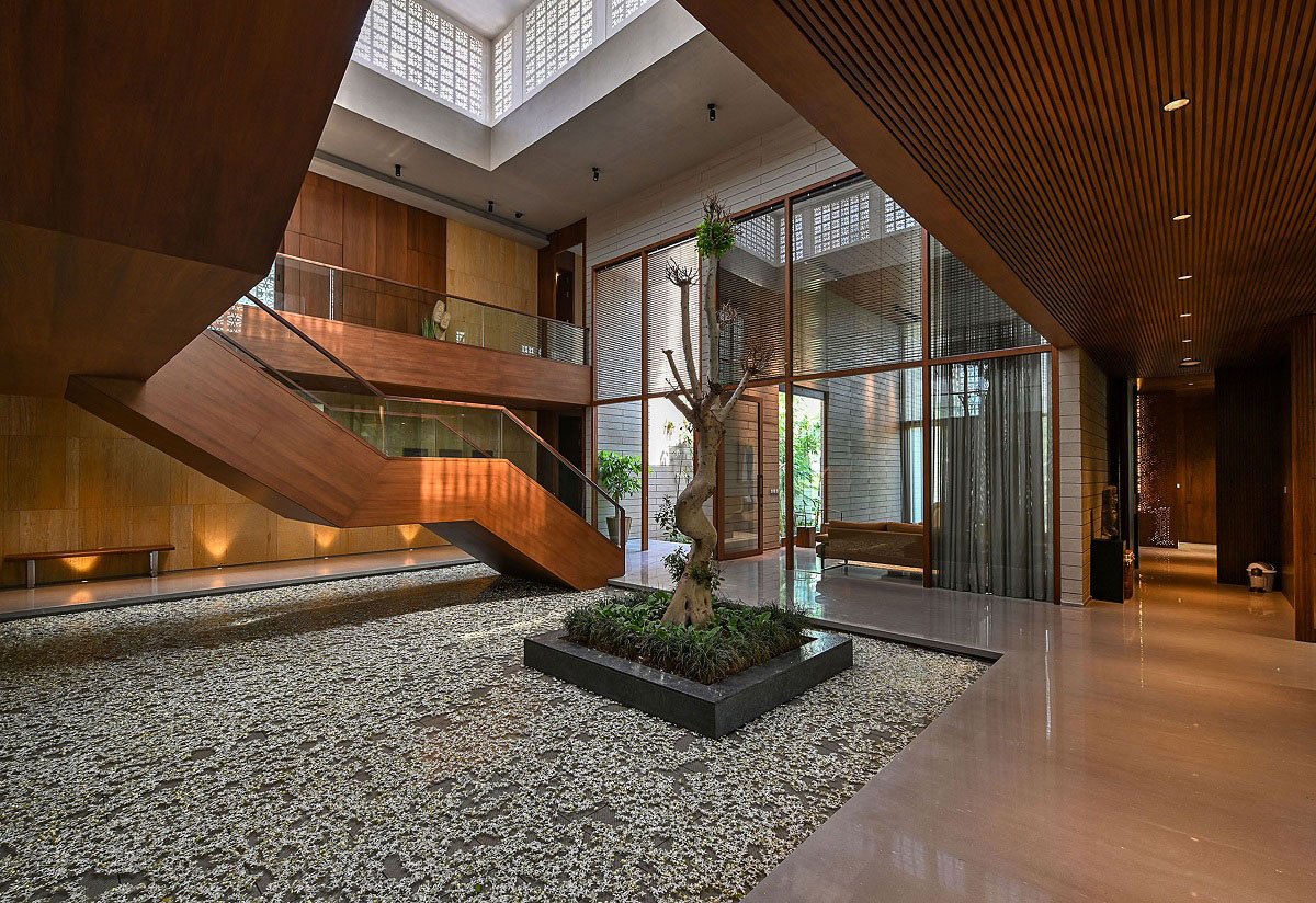 18 Screens | Nina & Sanjay Puri Architects