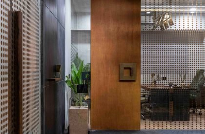 Metal Box Office | tHE gRID Architects