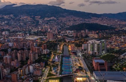 Parques del Rio Medellín (Medellin river park) | Cauce Arquitectura del Paisaje + Juan David Hoyos