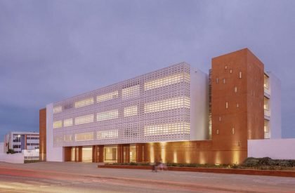 Concrete phrontistery | Tarik Zoubdi Architecte & Mounir Benchekroun Architect