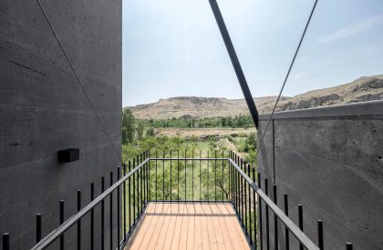 Gray Villa | White Cube Atelier