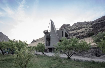 Gray Villa | White Cube Atelier