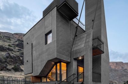 Gray Villa | White Cube Atelier