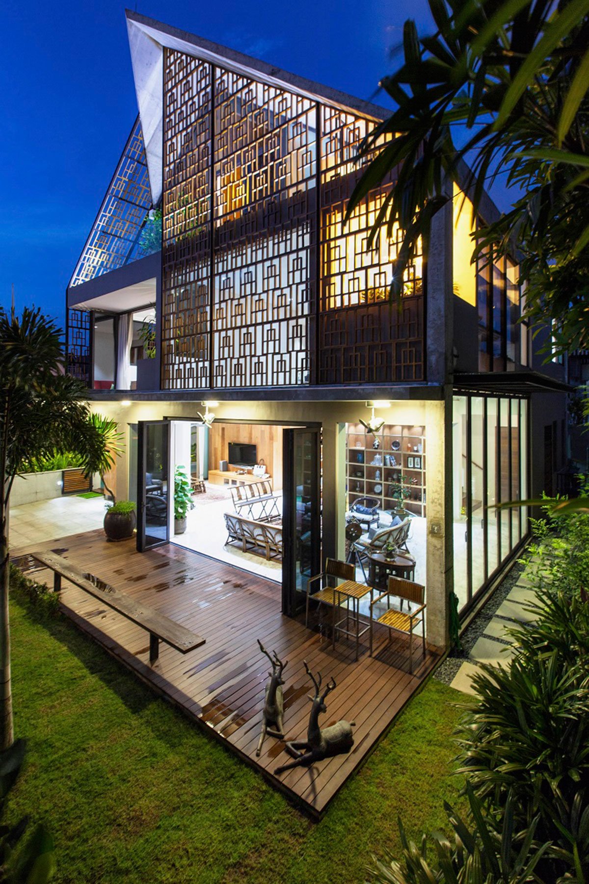 Raw & Refine | Aamer Architects