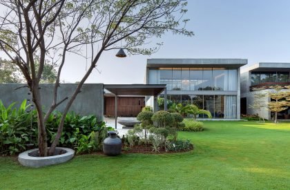 The House of Courtyards | andblack + Modo designs