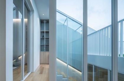 House Enfold | TOUCH Architect