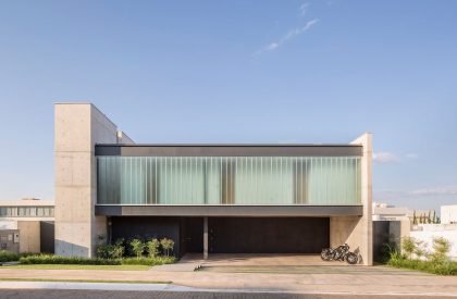 Ribas House | Estudio MRGB