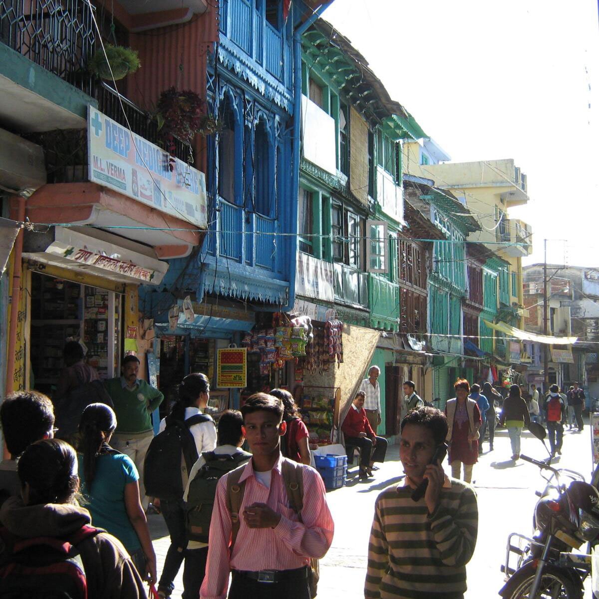 Ek bangla bane nyara