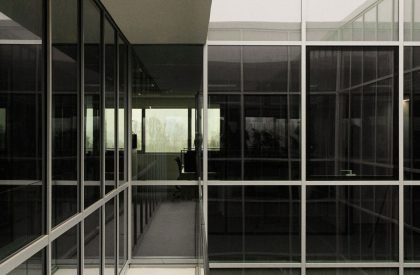 Flash Battery Headquarters | Studio Bocchi