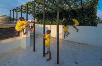 House That Rains Light | LIJO.RENY.architects