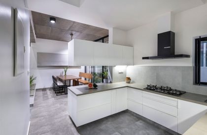 White Skube House | Srijit Srinivas – ARCHITECTS