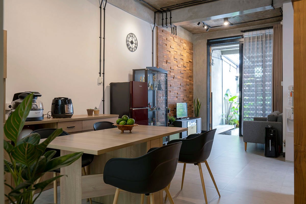 Trapezioma (Trapezoidal Brick + Omah (house)) | Andyrahman Architect