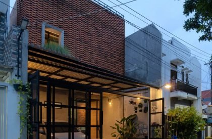 Trapezioma (Trapezoidal Brick + Omah (house)) | Andyrahman Architect