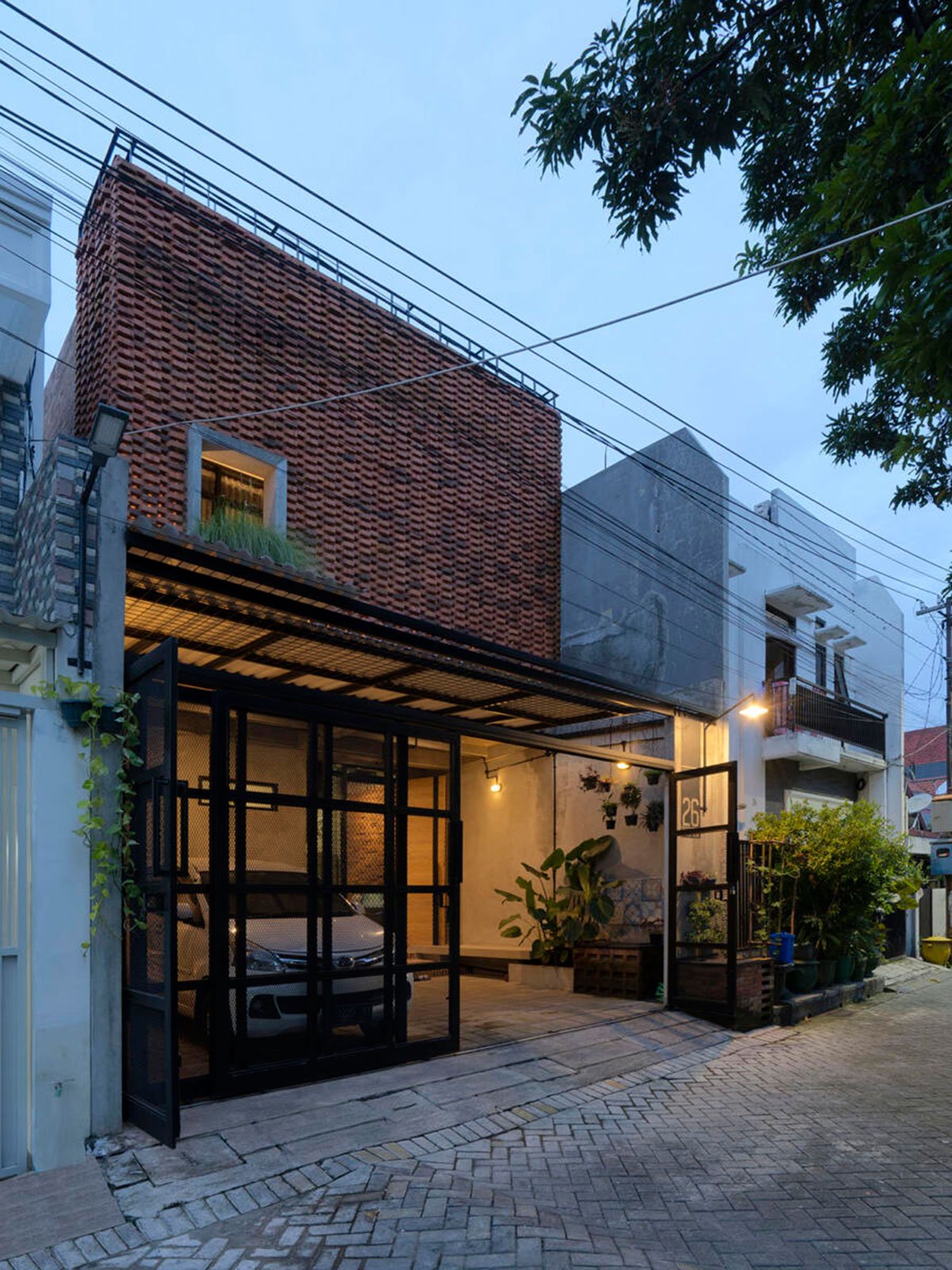 Trapezioma (Trapezoidal Brick + Omah (house)) | Andyrahman Architect