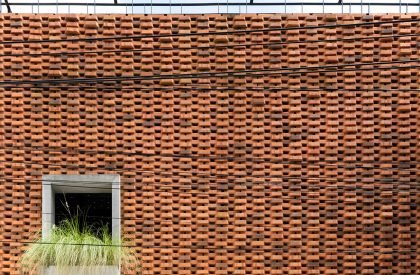 Trapezioma (Trapezoidal Brick + Omah (house)) | Andyrahman Architect