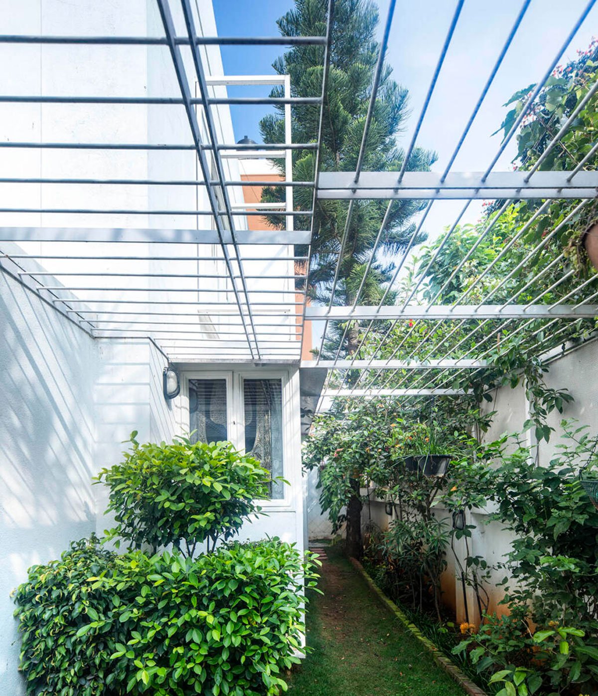 Scaffold House | Gaurav Roy Choudhury Architects