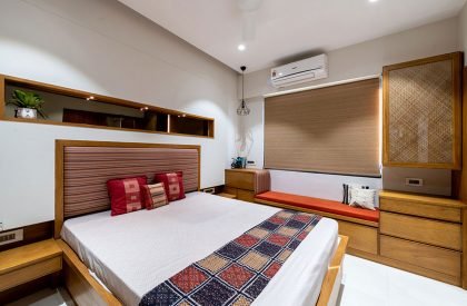 #902 | Comaprtment S4