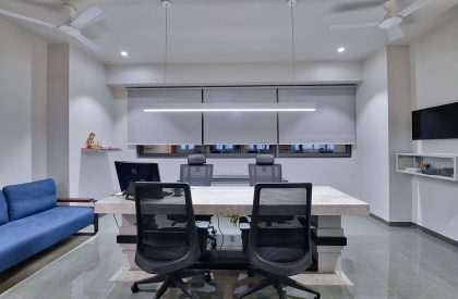 Kitaab Khana | Compartment S4