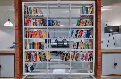 Kitaab Khana | Compartment S4