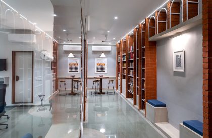 Kitaab Khana | Compartment S4