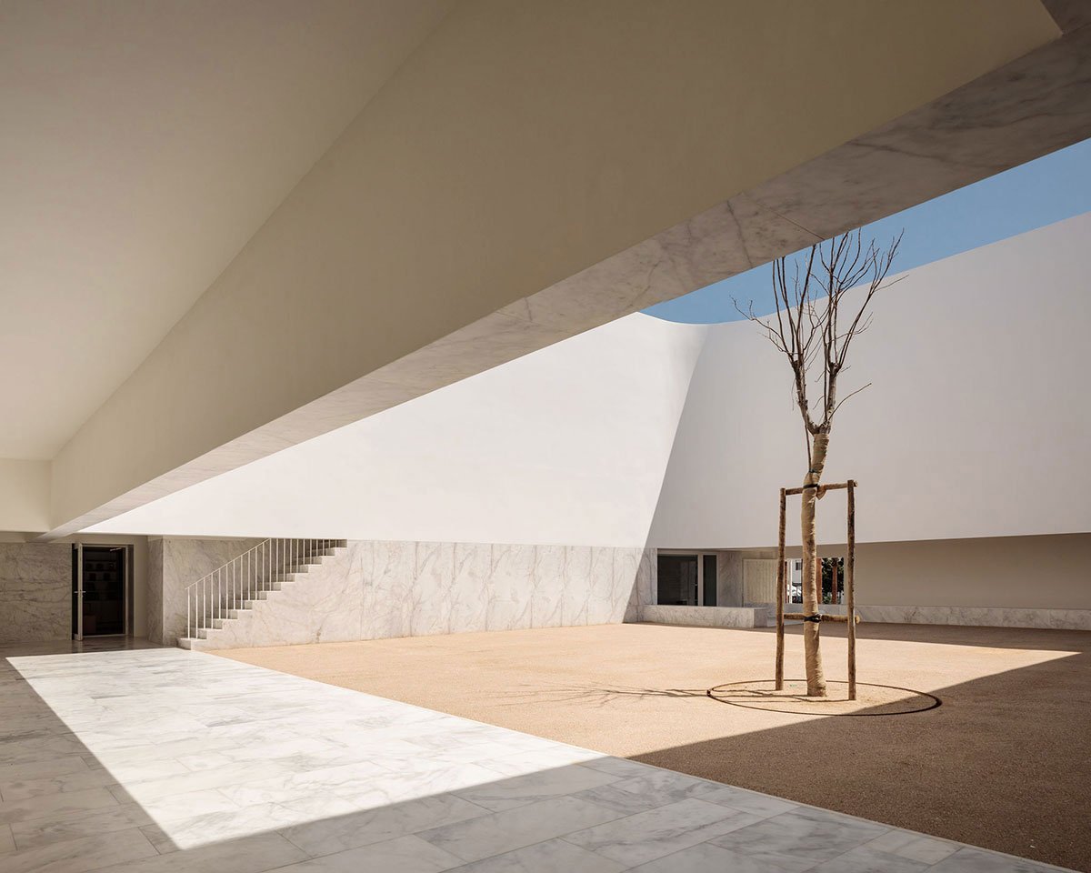 Grandola’s Library and Municipal Archive | Pedro Domingos Arquitectos + Matos Gameiro arquitectos