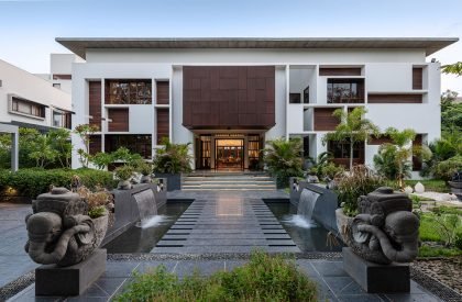 The Courtyard House | Associated Architects Pvt. Ltd.