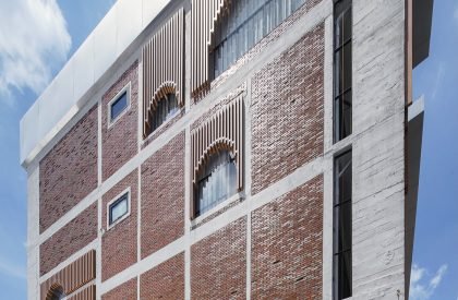 Vibhavadi Office | Archimontage Design Fields Sophisticated