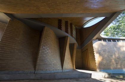 Kurien Philip Residence | Wallmakers