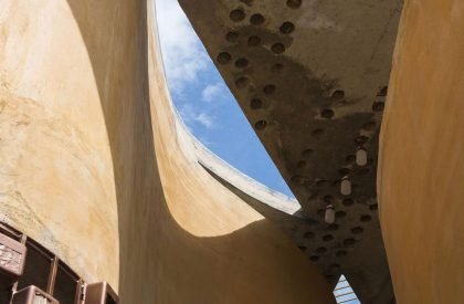 Debris House – Residence for Mr. Biju Mathew | Wallmakers