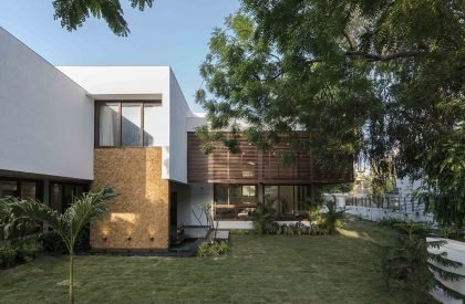L House | tHE gRID Architects