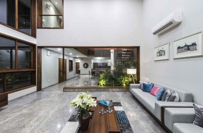 L House | tHE gRID Architects