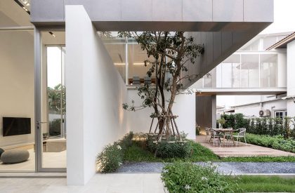 Mit Chit House | Looklen Architects