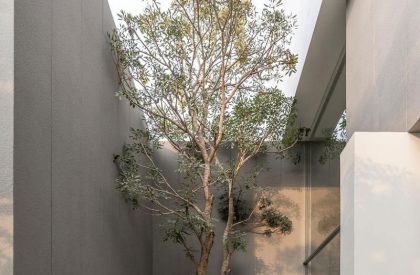 Mit Chit House | Looklen Architects