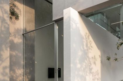 Mit Chit House | Looklen Architects