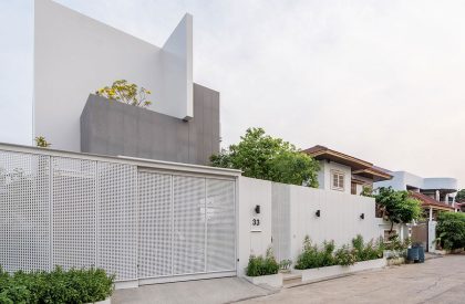 Mit Chit House | Looklen Architects