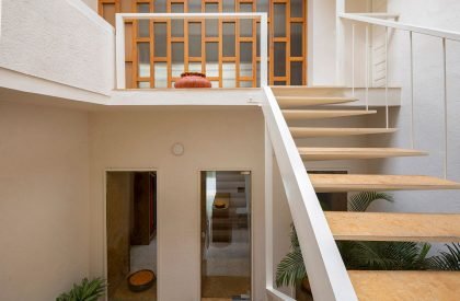 Odhani | Playball studio