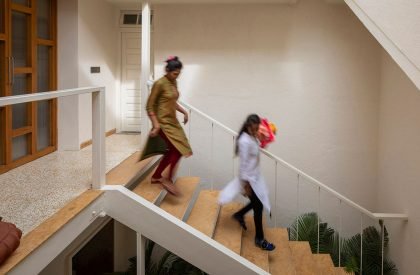 Odhani | Playball studio