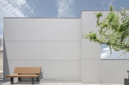55 Sathorn House | Kuanchanok Pakavaleetorn Architects