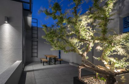 55 Sathorn House | Kuanchanok Pakavaleetorn Architects