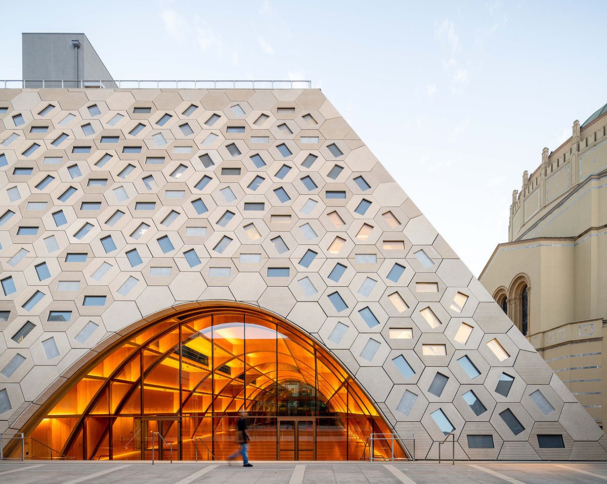 Audrey Irmas Pavilion | OMA