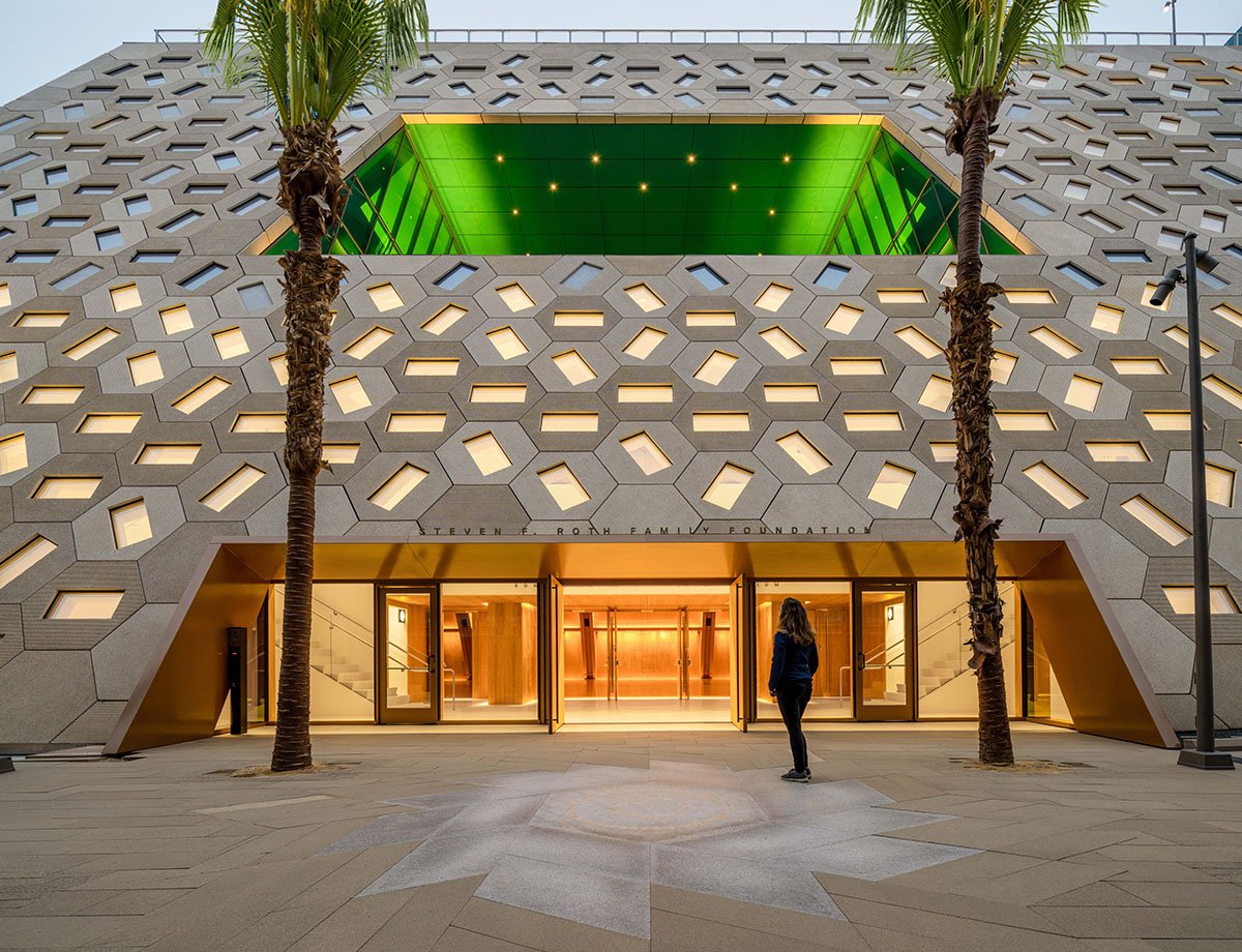 Audrey Irmas Pavilion | OMA