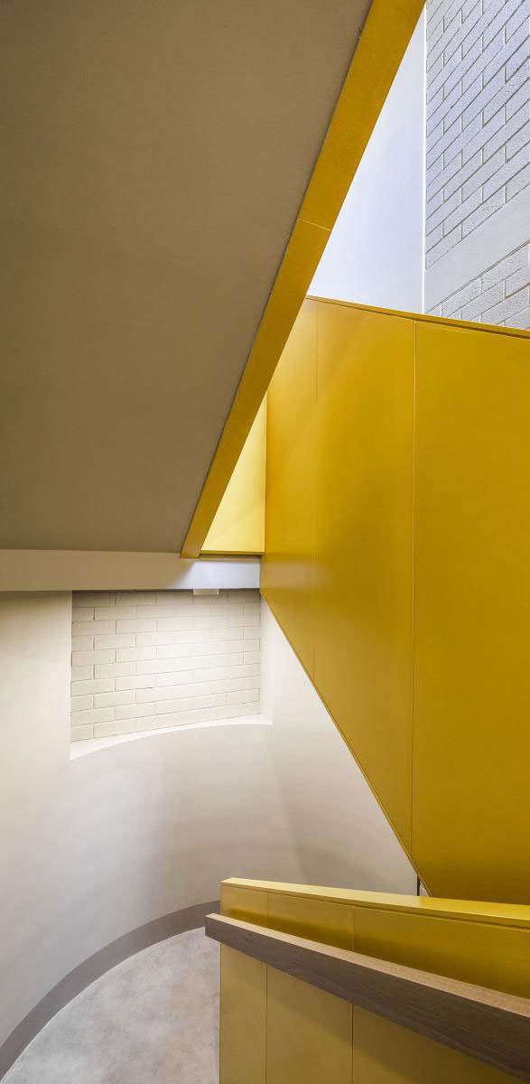 Seven Lives | Anna & Eugeni Bach