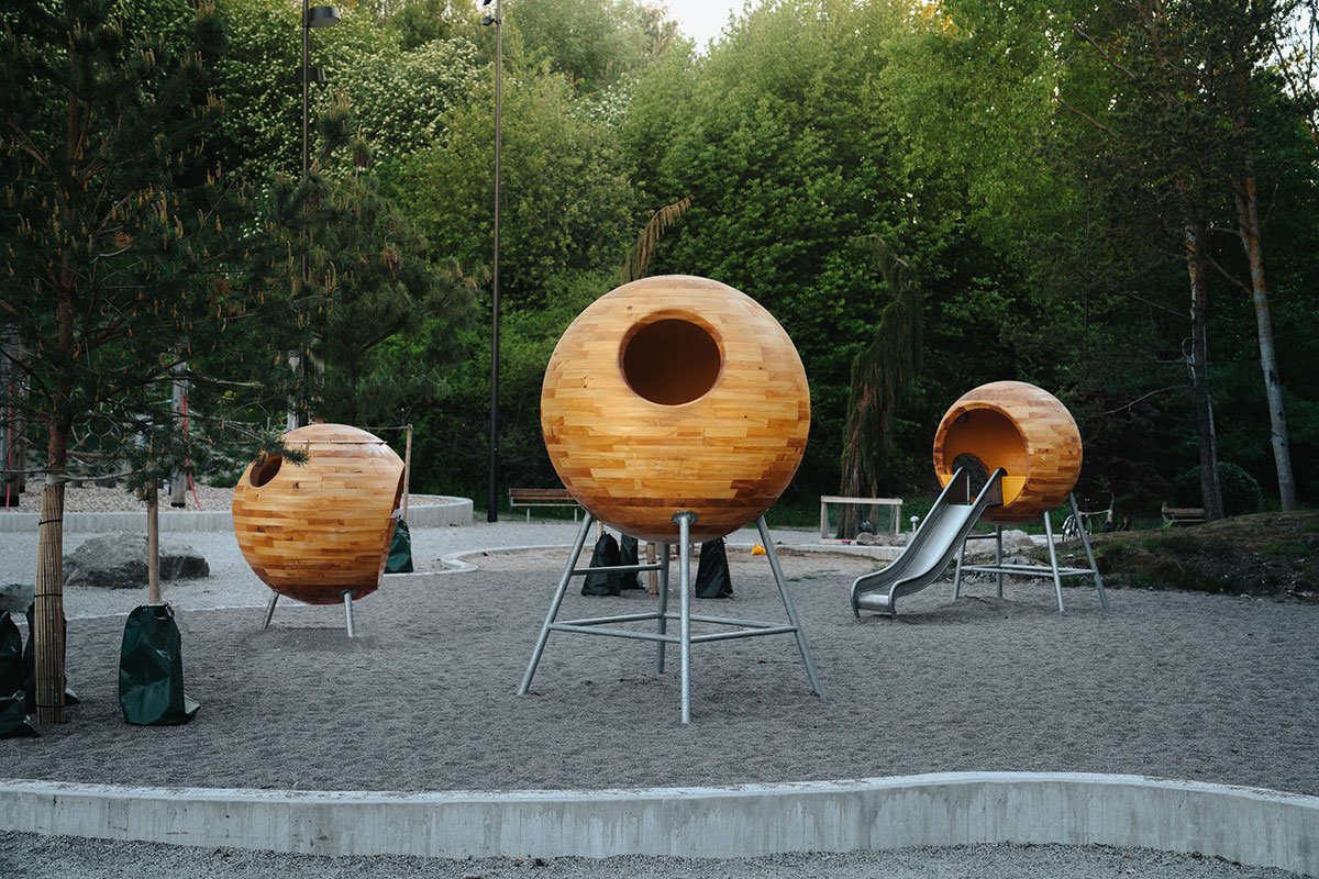 Vårbergstoppen Playground Spheres | AndrénFogelström