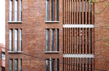 House with a Brick Veil | Studio Lotus