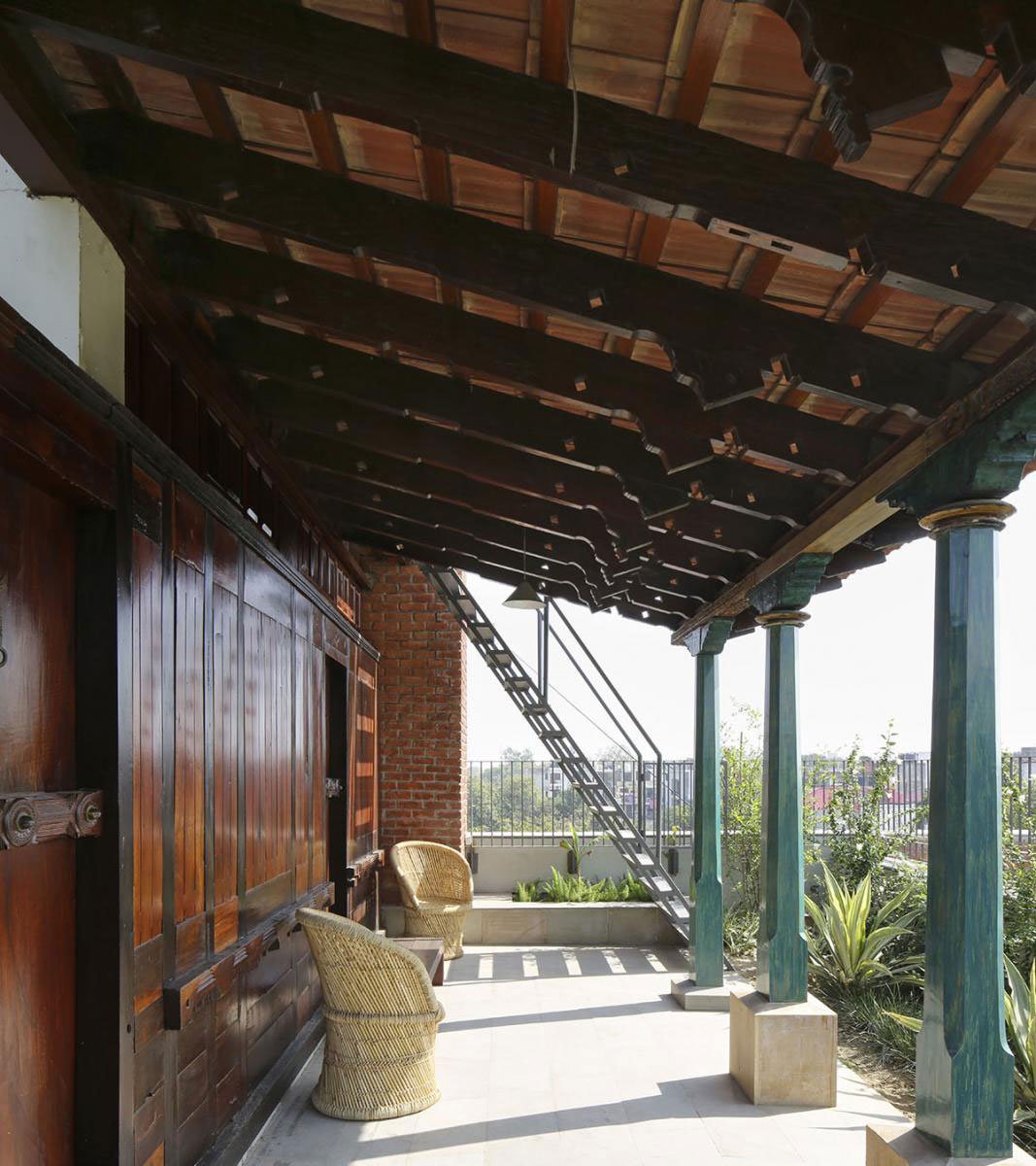 House with a Brick Veil | Studio Lotus