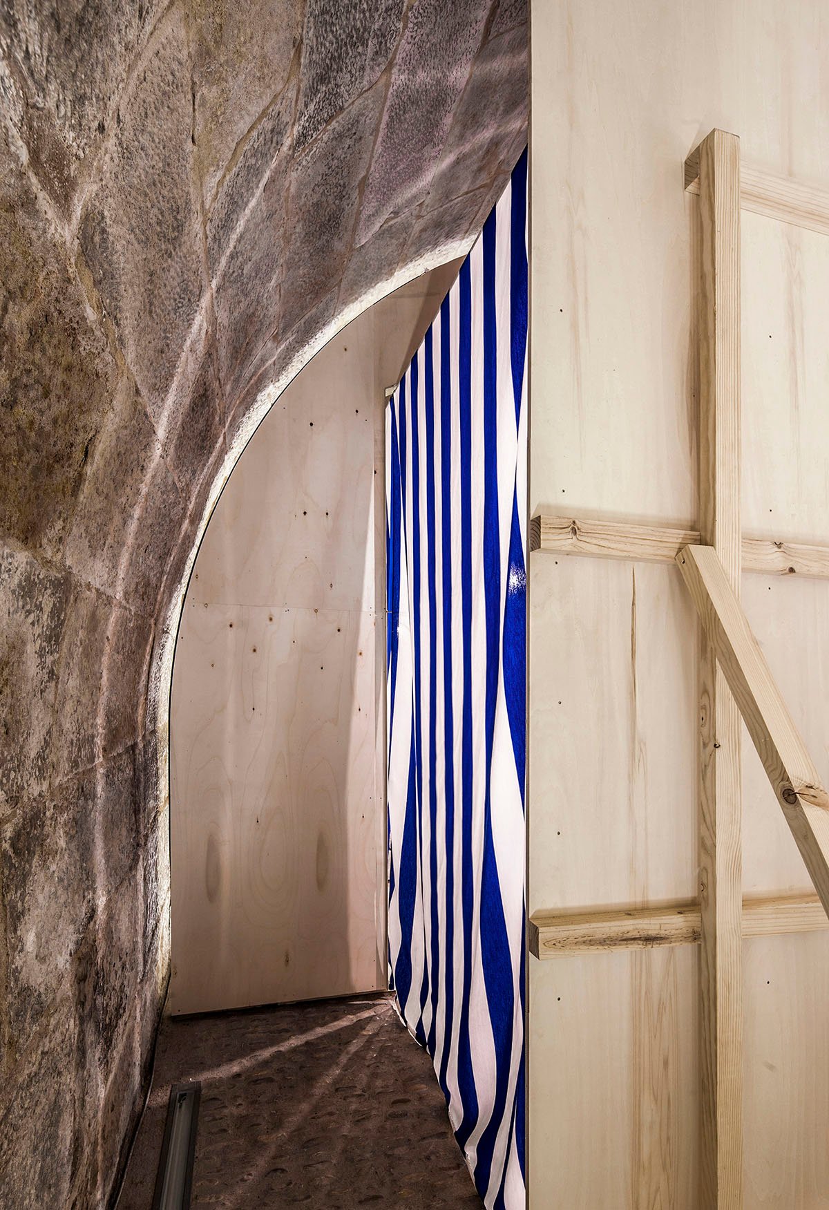 Sticks & Stones | Anna & Eugeni Bach