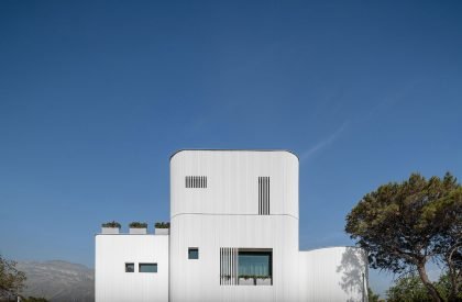 Casa Ferrum | Miró Rivera Architects