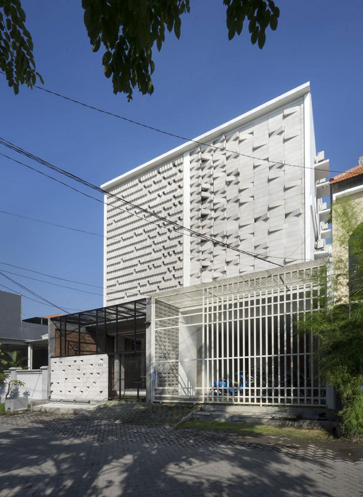 Binary Boarding house | Andyrahman Architect