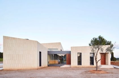 Stone Clubhouse | GRAS Arquitectos