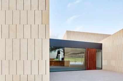 Stone Clubhouse | GRAS Arquitectos